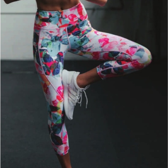 Rare Zyia Fun Colorful Floral 